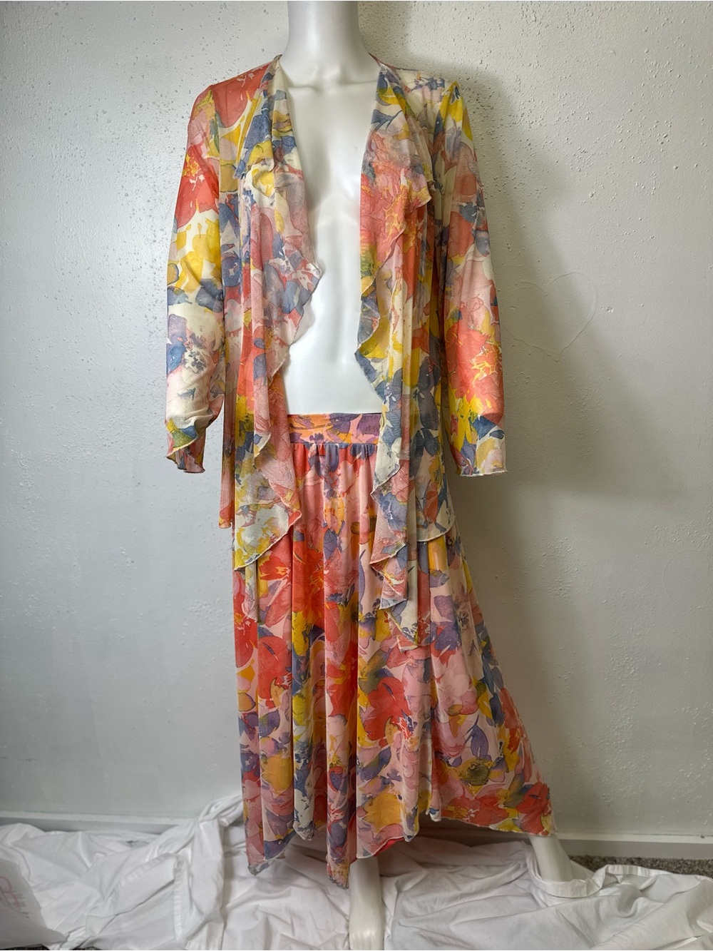 Vintage 2-Piece Floral Skirt Set Small – Colorful Ruffle Jacket & Maxi Skirt Med